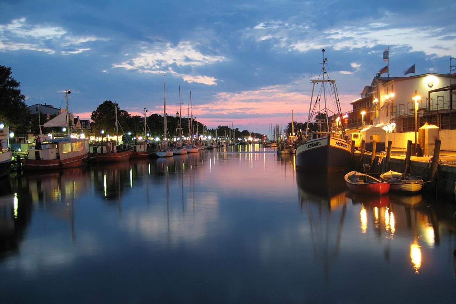 Sommerhaus Am Bach Rostock Exteriör bild